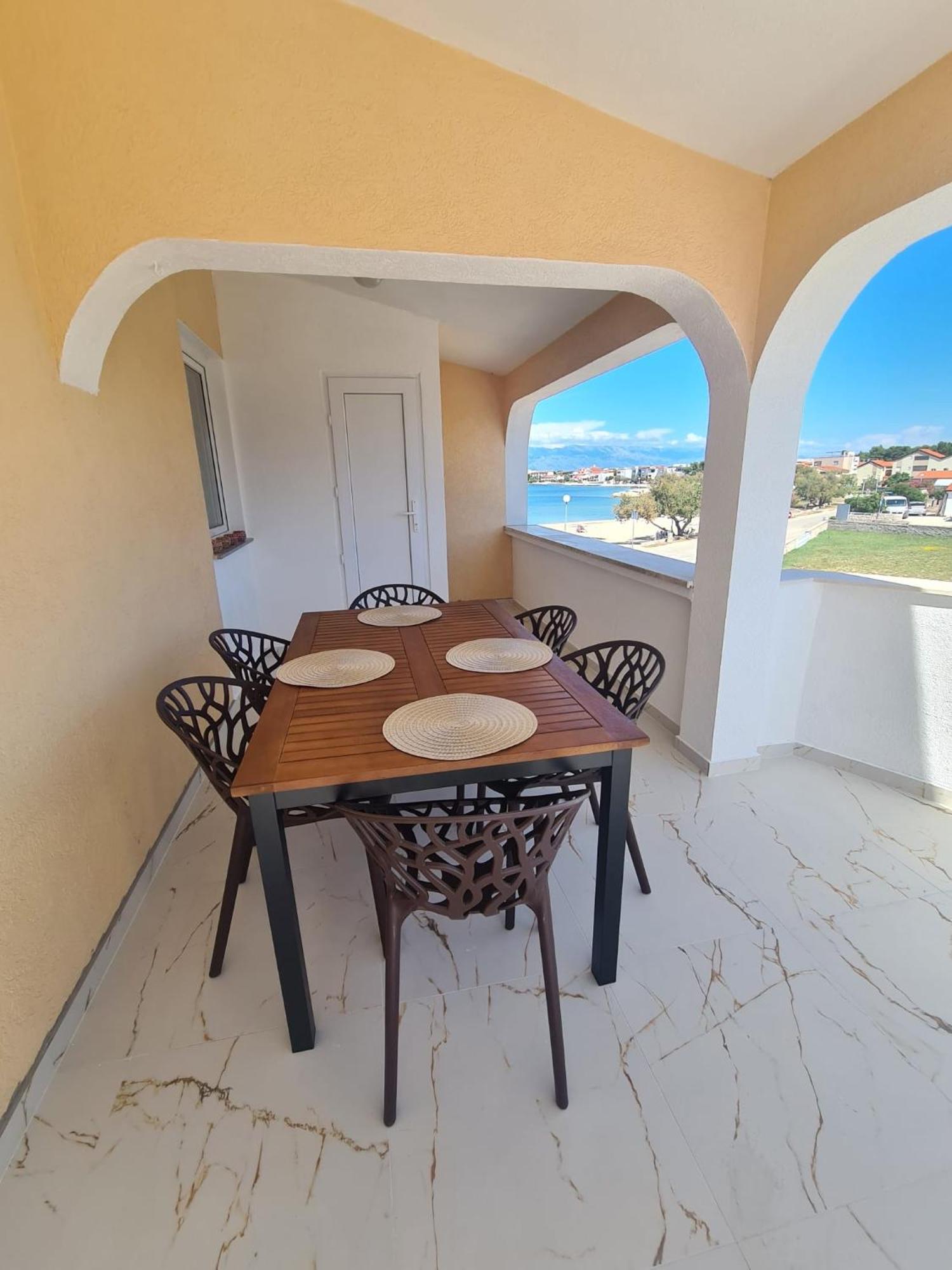 Apartmani Ruzmarin Vir Esterno foto